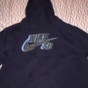 Nike boy sweater